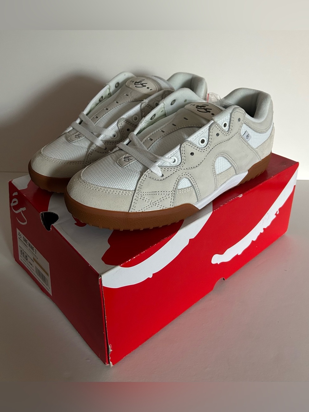 ES One Nine 7 Neutral White & Gum Casual Sneakers